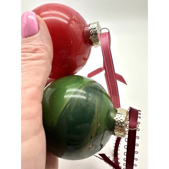 2 Vintage Red Green Ball Christmas Ornament Holiday Tree Decorations Glass - Picture 3 of 7